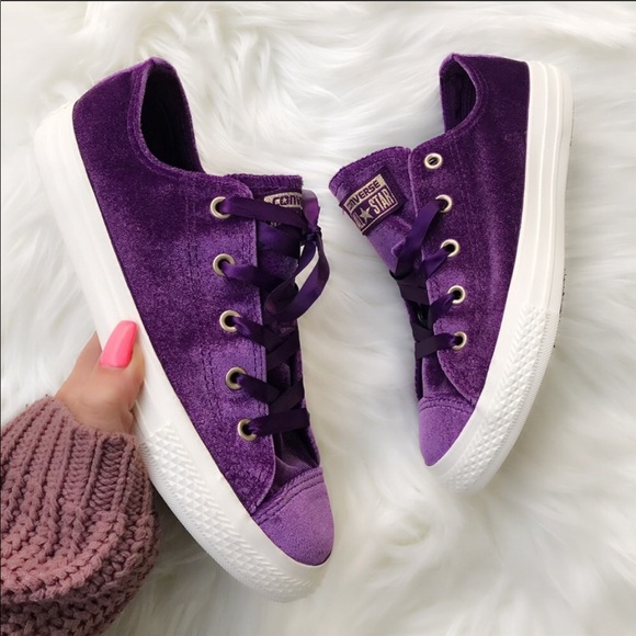 Converse Shoes - NWOB 💜CONVERSE ALL STAR LOW WOMENS SIZE 5.5